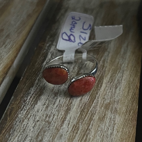 Santa Fe style plum coral ring - Picture 3 of 3